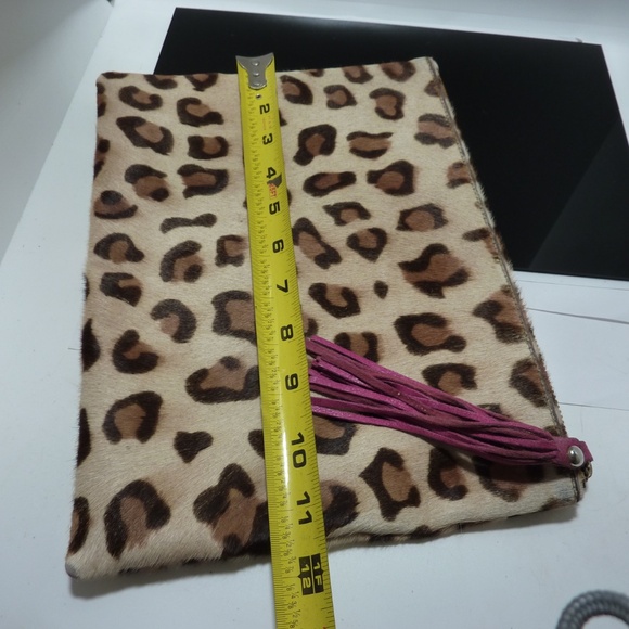 IJCDESIGNS Animal Print Calf Hair Zipper Pouch Clutch Bag Travel Casual Tasseled - Picture 5 of 7